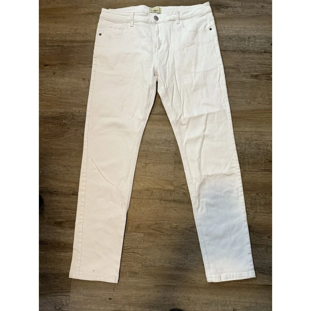ZLZ Men's White Jeans Stretch Slim Fit Younger-Looking Comfy Pants Size 36 EUC